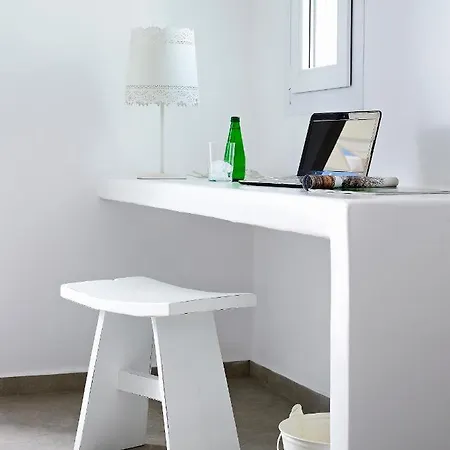 Santa Maria Luxury & Ξενοδοχείο Αδάμας