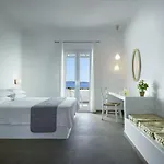 Santa Maria Luxury & Hotell