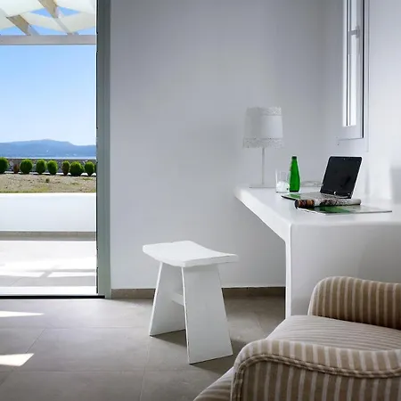 Santa Maria Luxury & Adamantas (Milos)