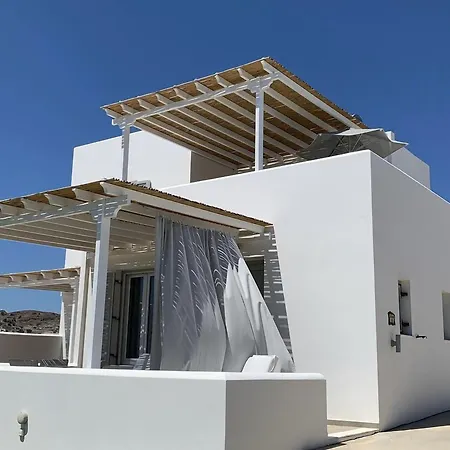 Santa Maria Luxury & Adamantas (Milos)