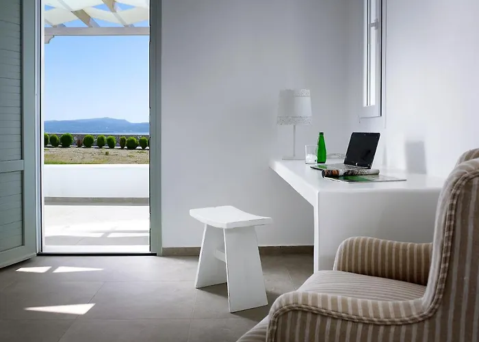 Santa Maria Luxury & Adamantas (Milos)