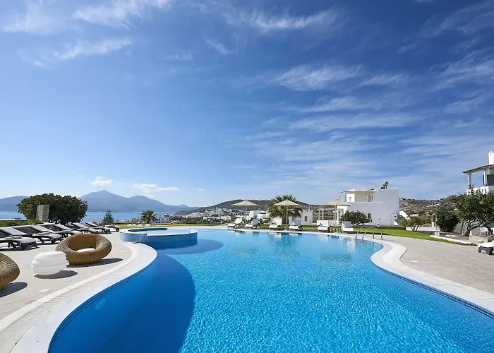 Santa Maria Luxury & 3* Adamantas (Milos)